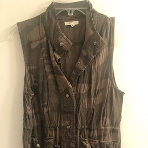 Lightweight camo vest